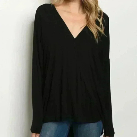 Staple Items Black Tunic Top - Picture 4 of 5